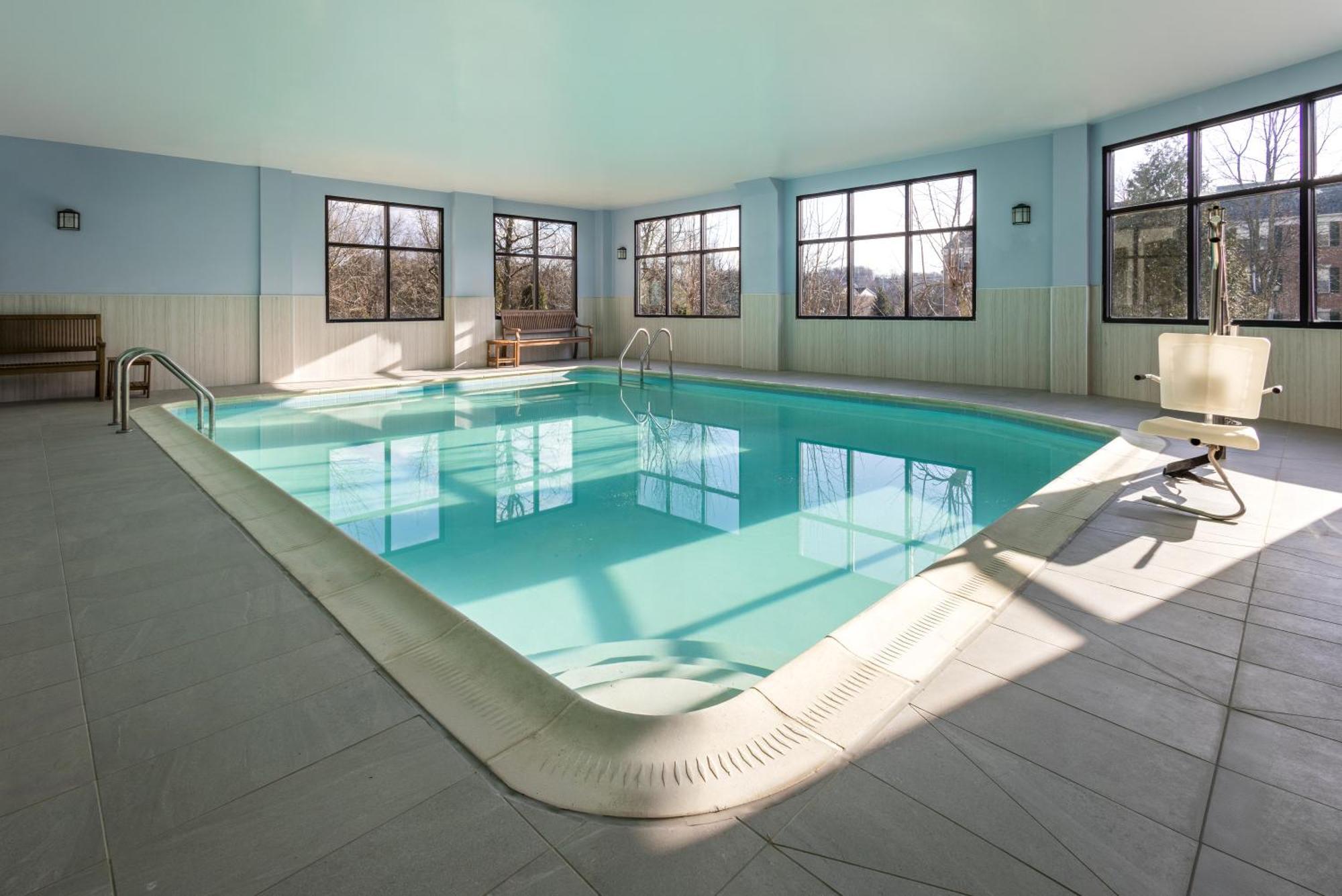 Holiday Inn Express & Suites Leesburg - Historic District By Ihg Esterno foto